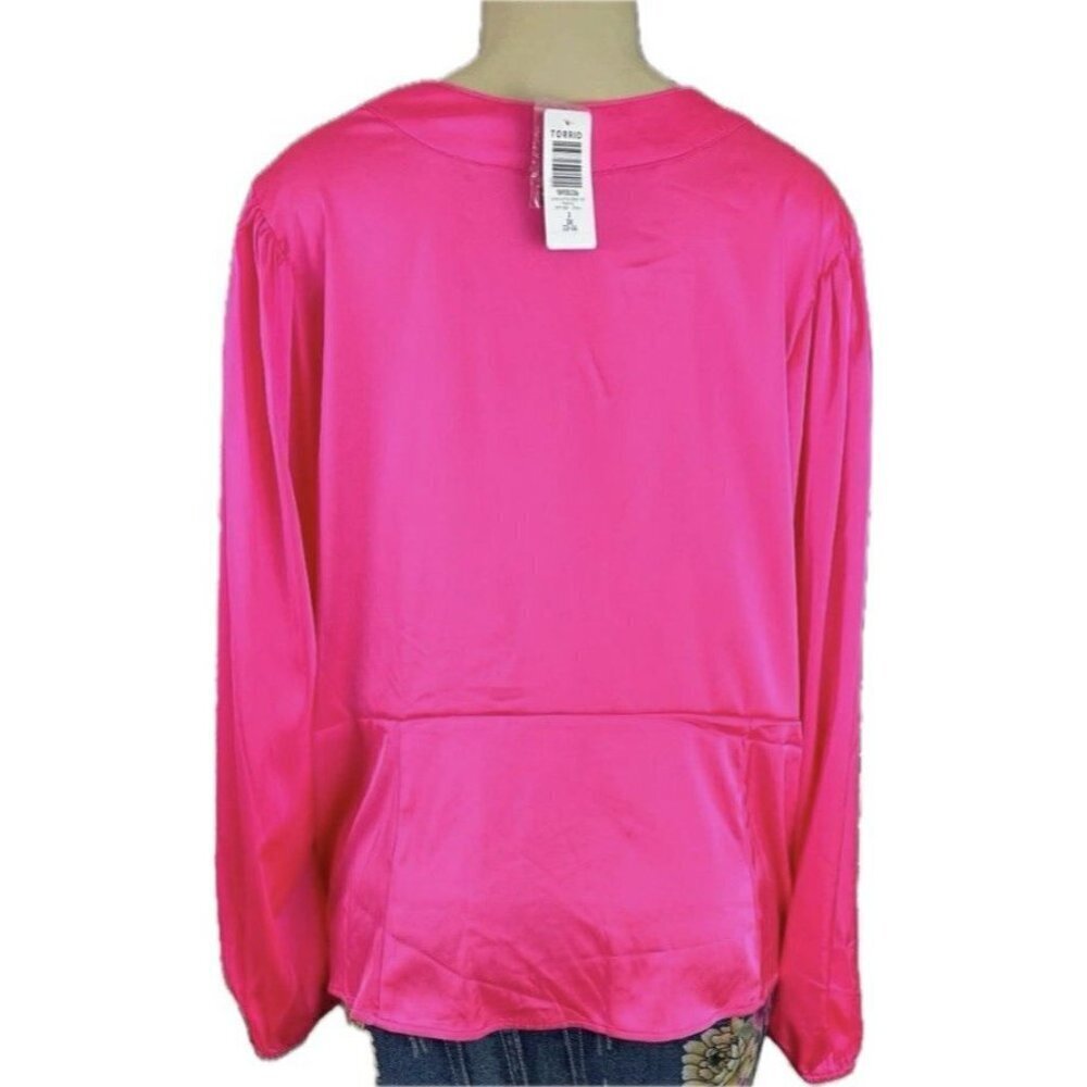 Torrid +5 Hot Pink Satin V-Neckline Button Down Fitted Waist Long Sleeve Blouse - Picture 4 of 6
